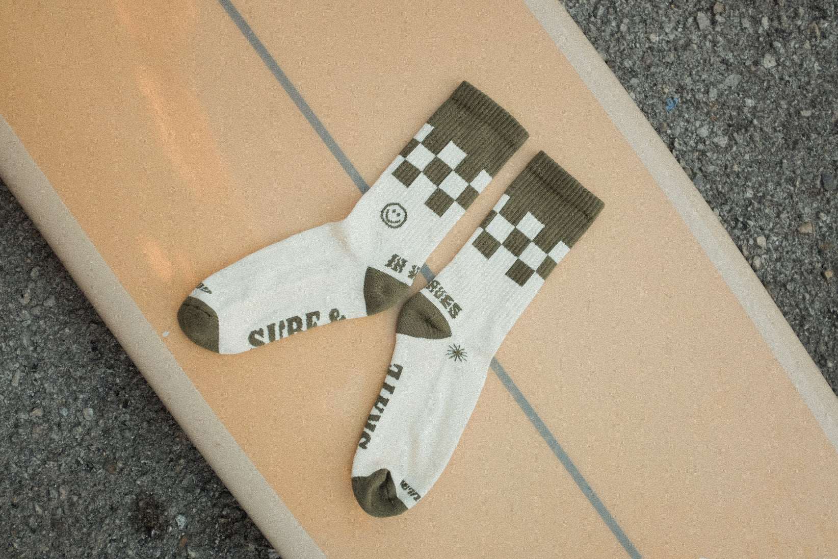 Surf & Skate • In Waves Socks