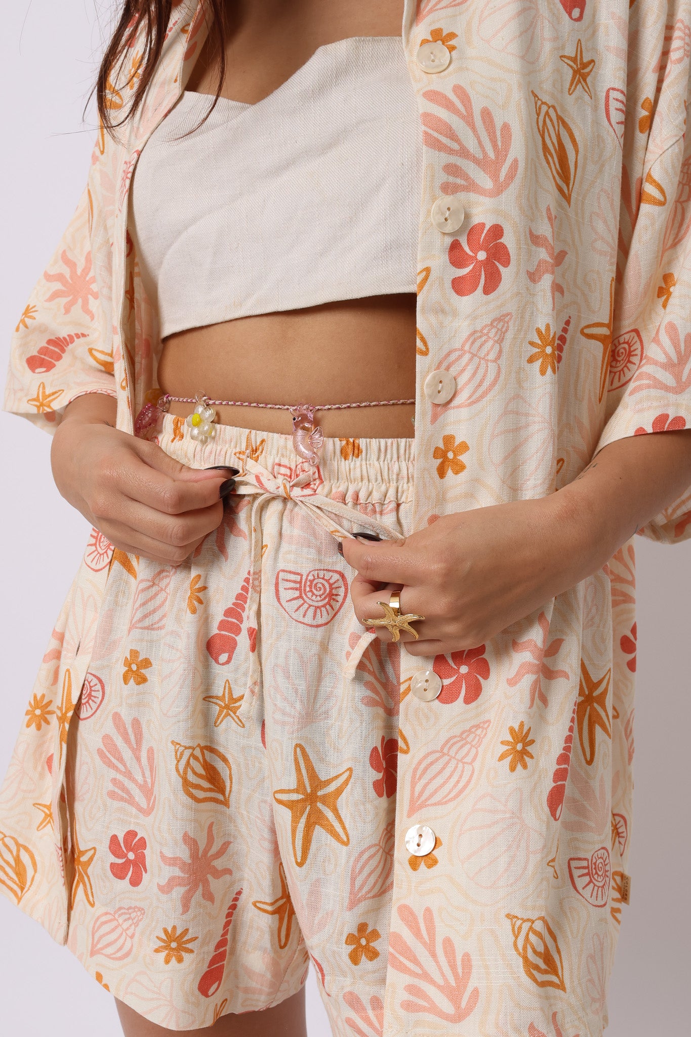 Seashell Short · Linen
