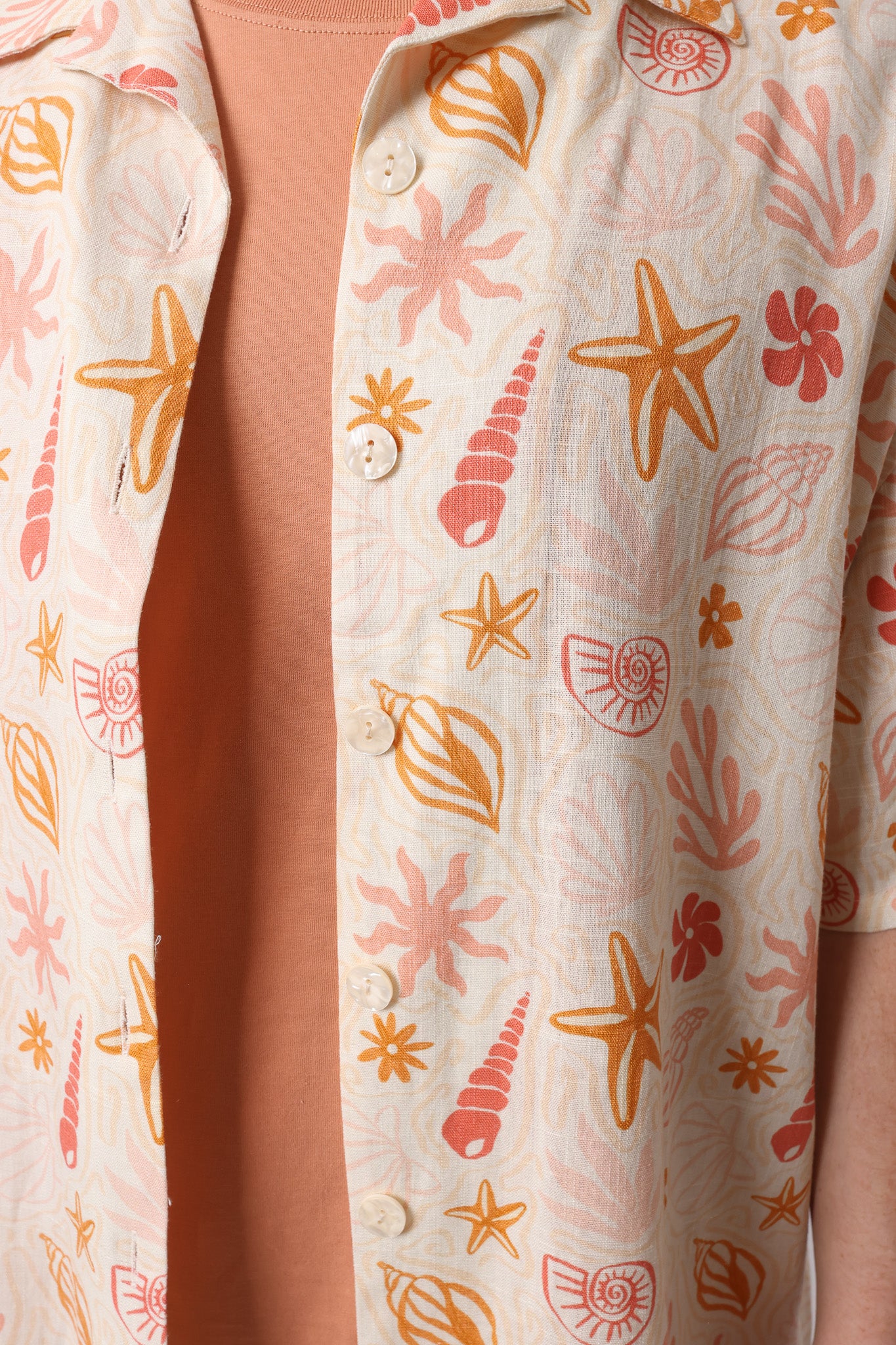 Seashell Shirt Unisex · Linen